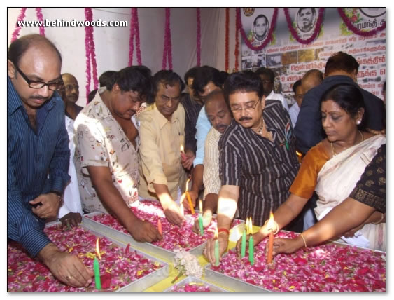 Nadigar Sangam lights candles for Mumbai tragedy -  Images