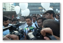 Suriya & Karthi join protestors in Tidel Park - Images