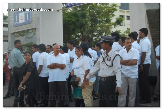 Suriya & Karthi join protestors in Tidel Park - Images