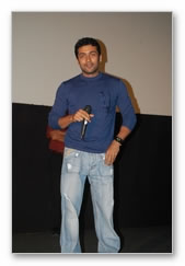 Stars glitter @ Vaaranam Aayiram premiere - Images