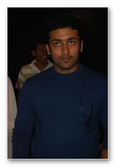 Stars glitter @ Vaaranam Aayiram premiere - Images