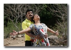 MALARINUM MELLIYA MOVIE GALLERY