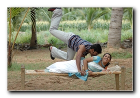 MALARINUM MELLIYA MOVIE GALLERY