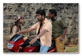 Adada Enna Azhaku Movie Gallery