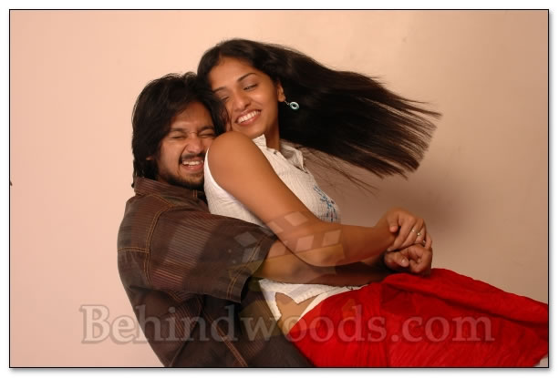 Kadhalil Vizhundhen Movie Gallery