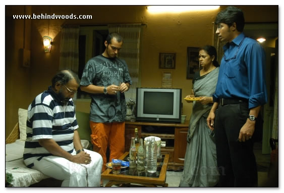 Poi Solla Porom Movie Images