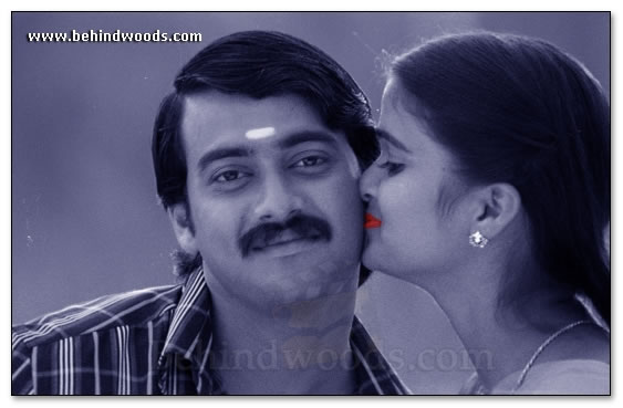 Oliyum Oliyum Movie - Images