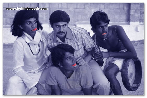 Oliyum Oliyum Movie - Images