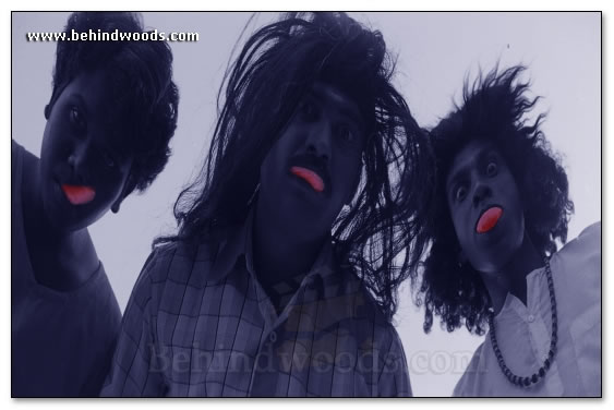 Oliyum Oliyum Movie - Images