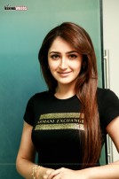 Sayyeshaa Saigal (aka) Sayyeshaa