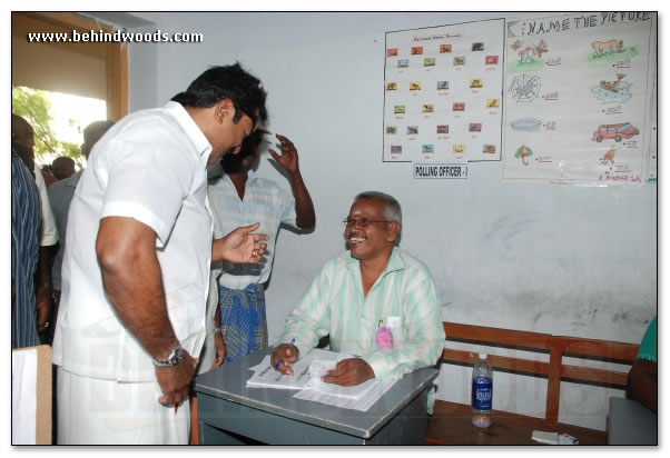 Ajith, Vijay and Sarath Vote - Images