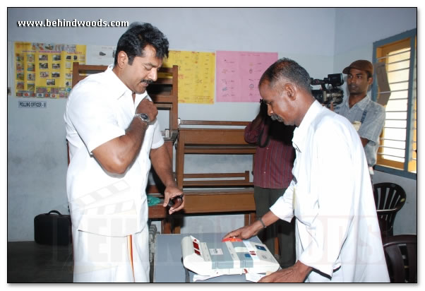 Ajith, Vijay and Sarath Vote - Images