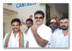 Ajith, Vijay and Sarath Vote - Images