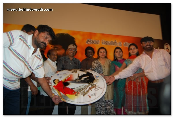 Alaiyodu Vilaiyadu Audio Launch - Images