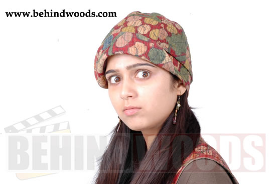 http://behindwoods.com/hindi-tamil-galleries/charmi/charmi-08.jpg