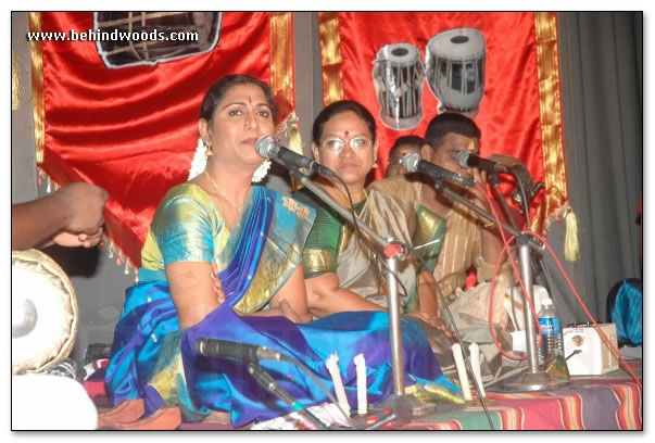 Classical performance by Seemans nieces - Images