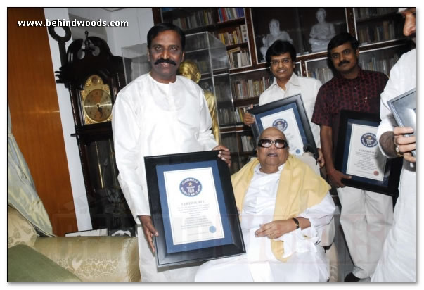 Guinness Sigappu Mazhai team meets CM - images