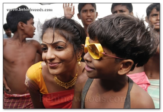 Guthirai Movie - Images