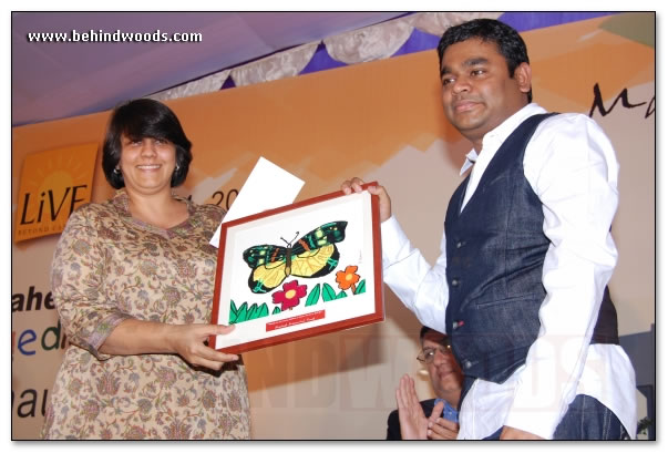 Rahman & Ajith honor late musician - images