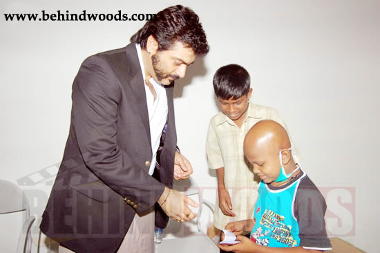 Rahman & Ajith honor late musician - images