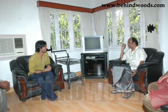 Rajinikanth calls upon VKK hero & director