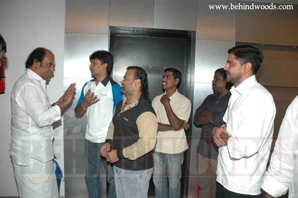 Superstar with Vennila Kabadi Kuzhu team -  images