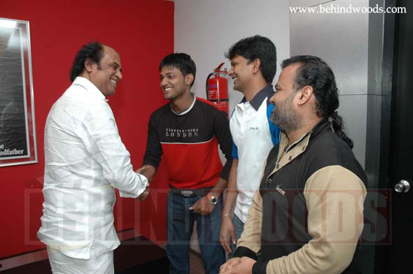 Superstar with Vennila Kabadi Kuzhu team -  images