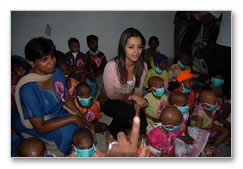 Trisha visits Cancer Institute - Images