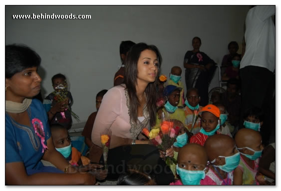 Trisha visits Cancer Institute - Images