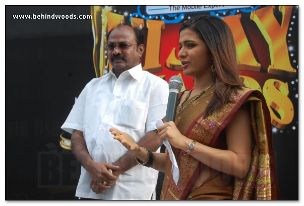 Vijay awards bus flagged off - Images