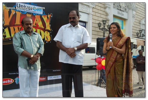 Vijay awards bus flagged off - Images