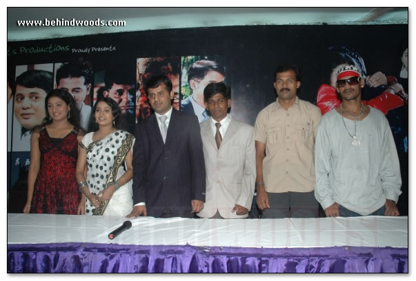 Vizhiyil Vizhunthaval Press Meet - Images