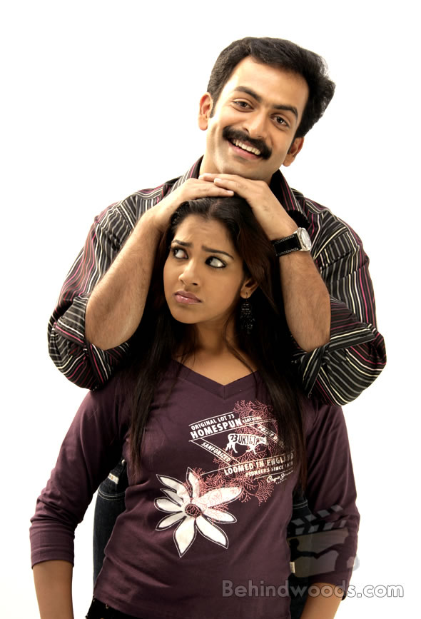 Kannaamoochi Enadaa Movie Gallery