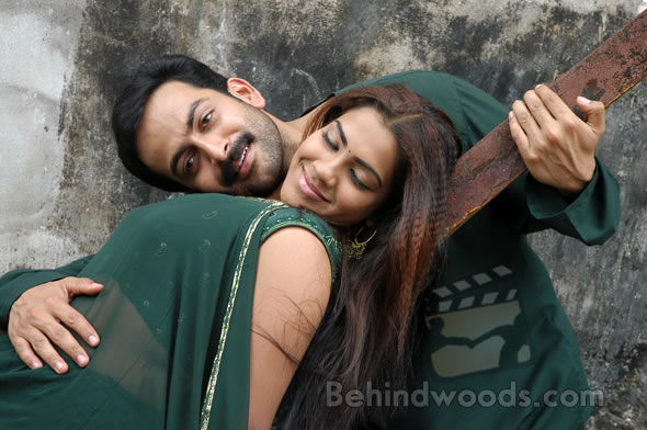 Kannaamoochi Enadaa Movie Gallery