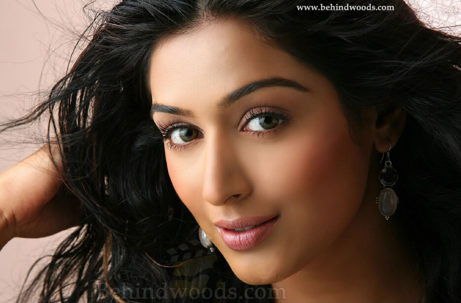 Padmapriya Stills