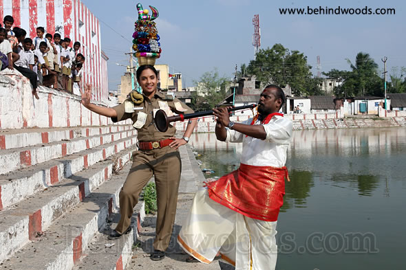 Vedigundu Murugesan Movie Gallery