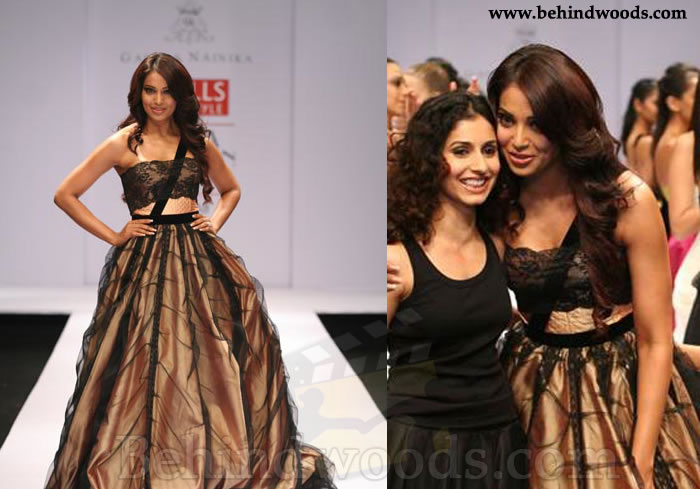 Divas walk the ramp - Wills Fashion Week