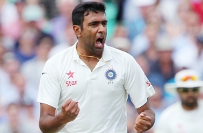 Ashwin receives Sir Garfield Sobers Trophy