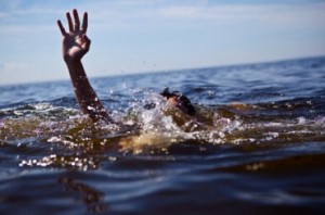 Businessman drowns in sea trying to save a drowning dog