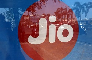 Jio offers 100% cashback on JioFi dongle
