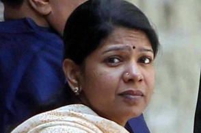 Kanimozhi invites Sonia for her father's birthday celebration