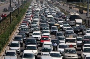 Passenger vehicle sales in India crossed 3 million in 2016-17