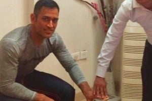 UIDAI blacklists centre that handled Dhoni's registration