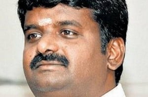 Woman I-T official files complaint against minister Vijayabaskar