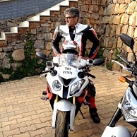 after-a-bmw-ajith-gets-hold-of-another-beast-photos-pictures-stills