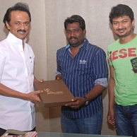 udhayanidhi-stalin-takes-his-new-director-to-his-dad-photos-pictures-stills