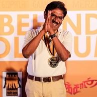 Bharathiraja bags Behindwoods Gold Medal