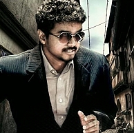 Kaththi's first look to be released on