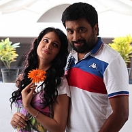 Sasikumar's heroines work with him on two movies before moving away!