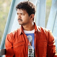 Ilayathalapathy Vijay breaks his norms and habits for Puli ...